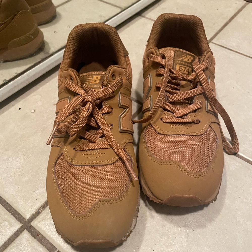 New Balance Women's Shoes in Tan